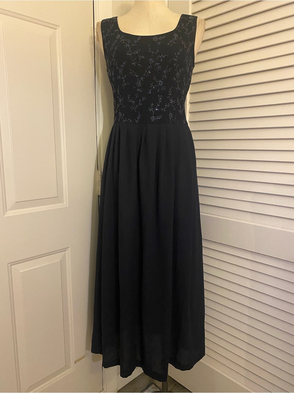 Vintage 90’s/Y2K Jessica Howard Navy Evening Gown w/ Sparkle Bodice- Size 8